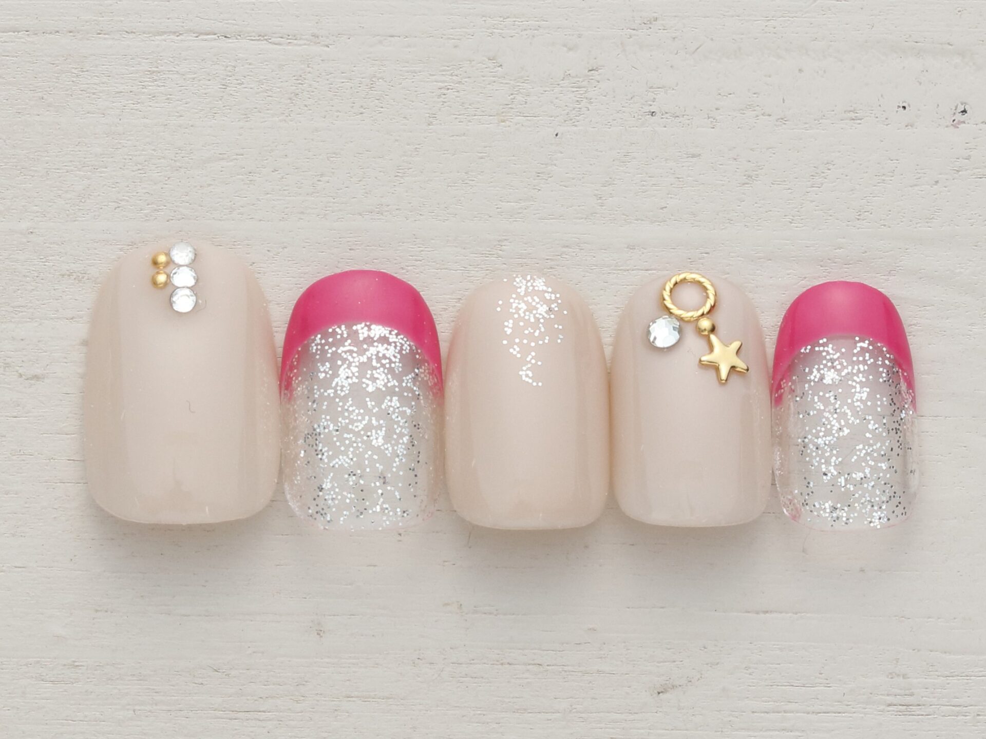 チャームネイル